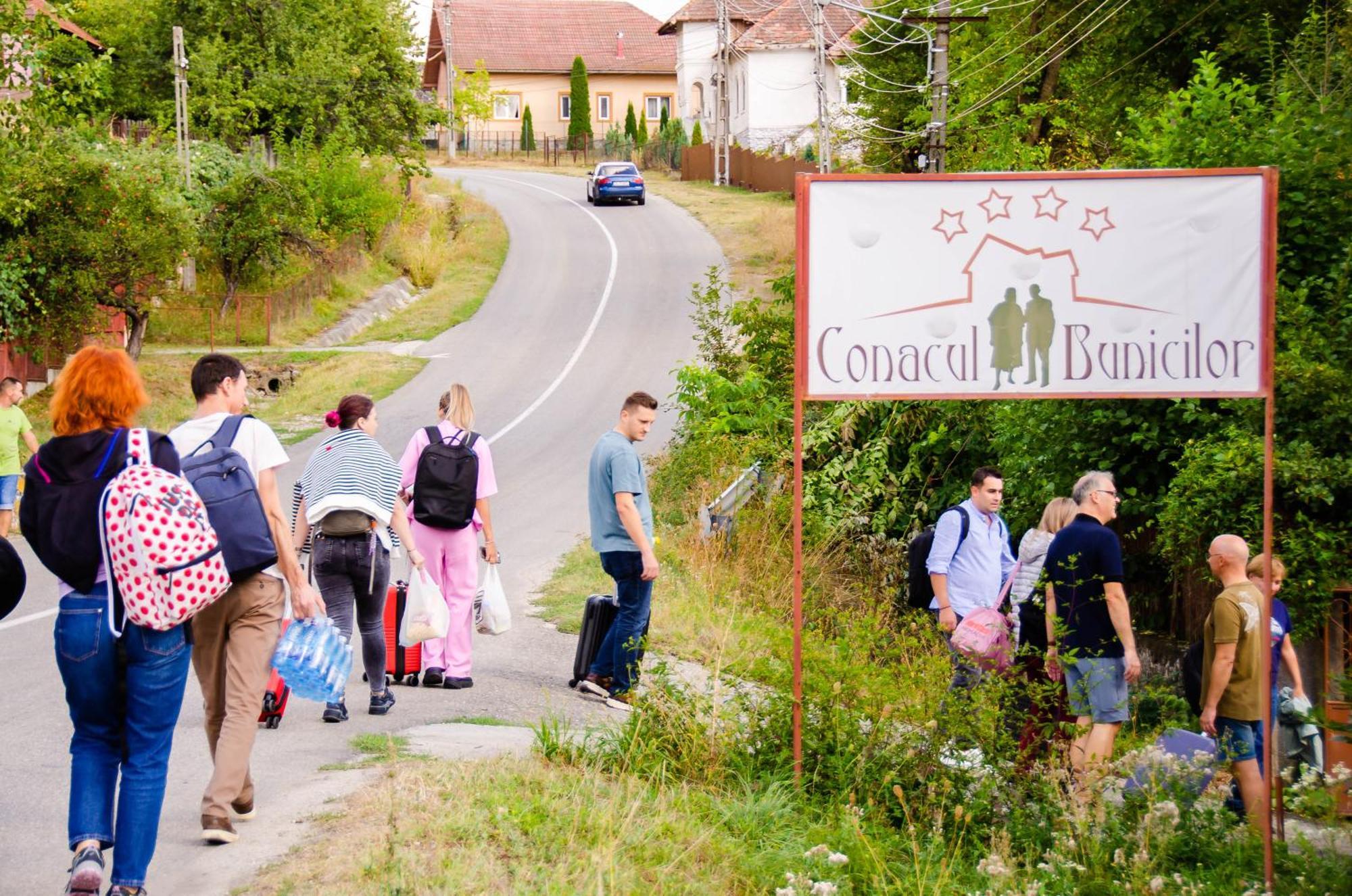 Conacul Bunicilor Hotel Novaci Buitenkant foto